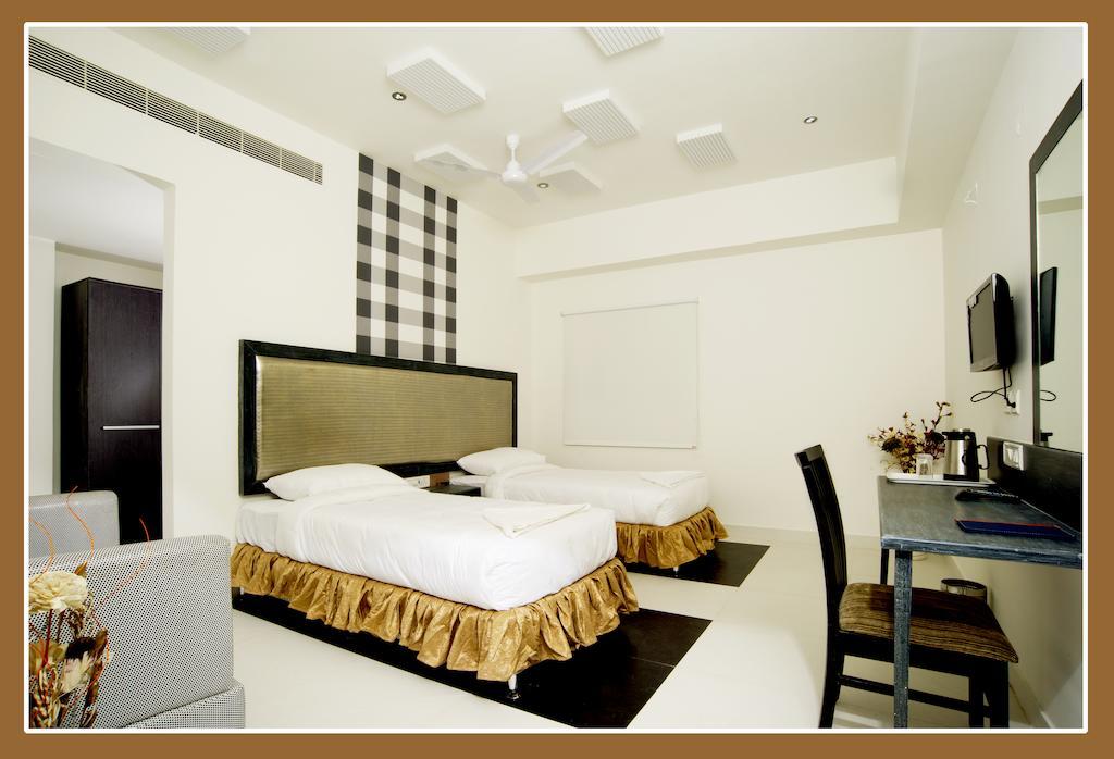 Hotel O Palak Residency Near Erragadda Metro Station Haidarábád Szoba fotó