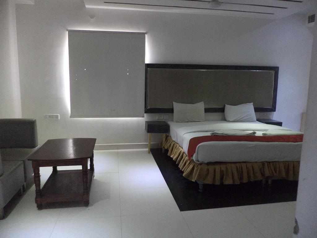Hotel O Palak Residency Near Erragadda Metro Station Haidarábád Kültér fotó