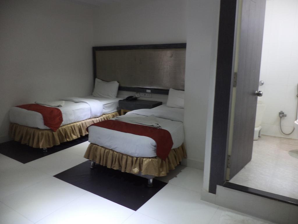Hotel O Palak Residency Near Erragadda Metro Station Haidarábád Kültér fotó