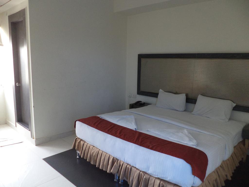 Hotel O Palak Residency Near Erragadda Metro Station Haidarábád Kültér fotó