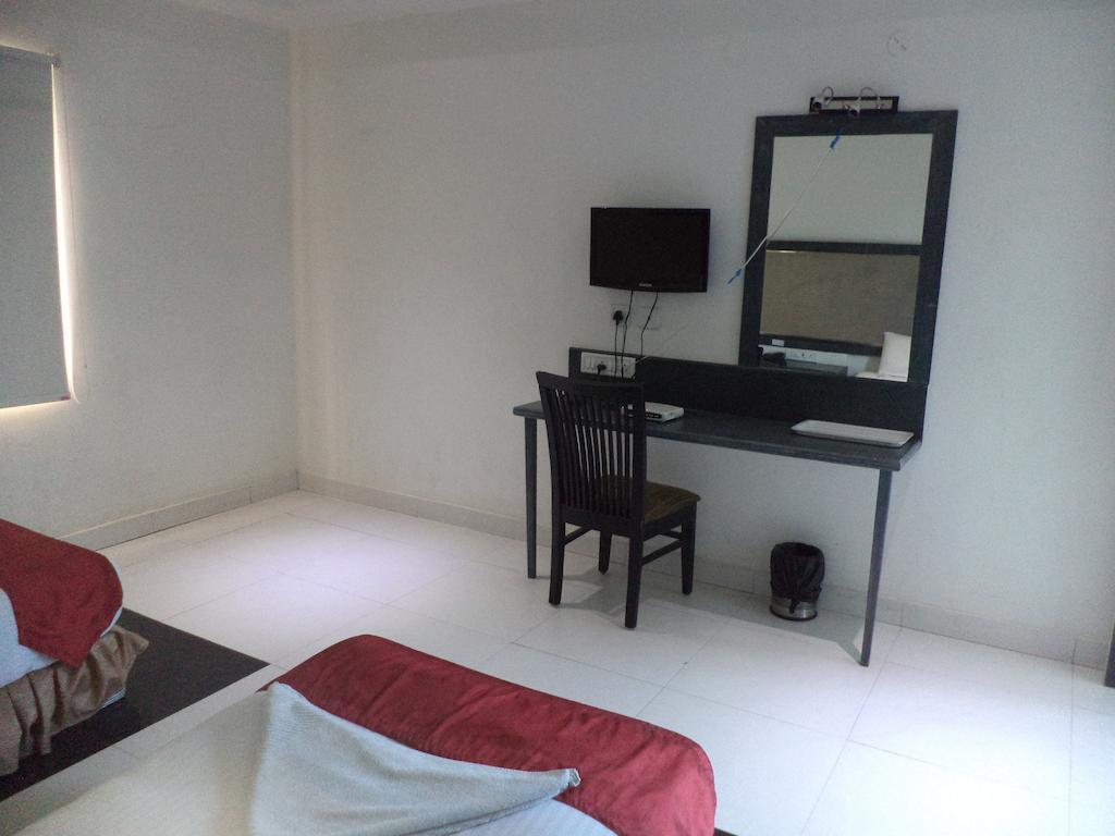Hotel O Palak Residency Near Erragadda Metro Station Haidarábád Kültér fotó